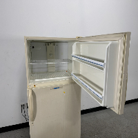 Frigidaire Refrigerator / Freezer Combo image 2